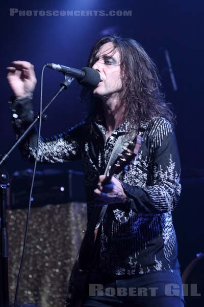 WHITE HILLS - 2013-10-15 - PARIS - Divan du Monde - 